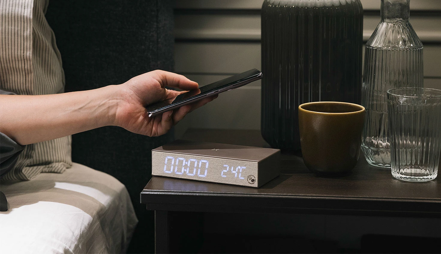 LCD stolni sat Mitto